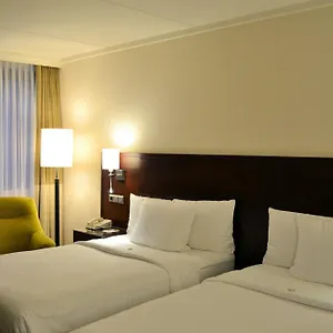 Courtyard By Marriott Seestern Отель